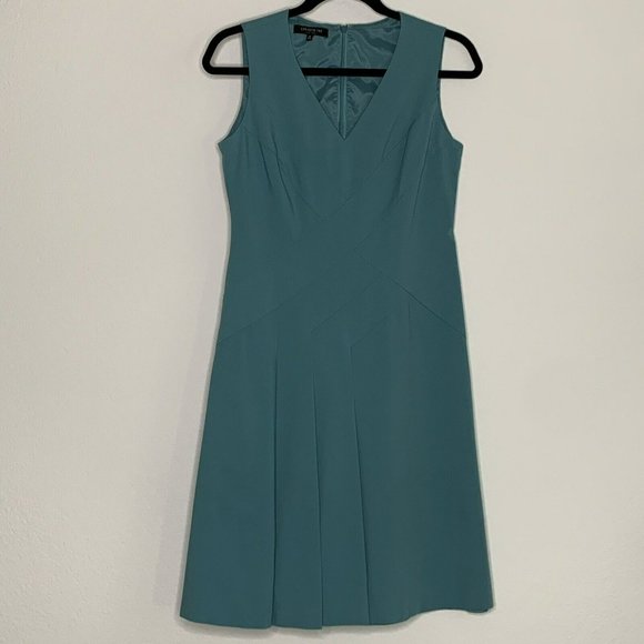 Lafayette 148 NY Women's Size 0 Blue Sleeveless Pleated Sheath Dress - Picture 5 of 16